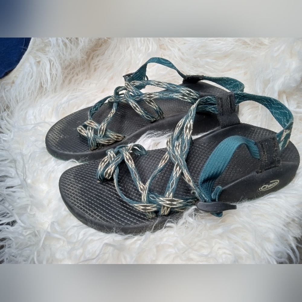 Men's Chacos size 10 Green